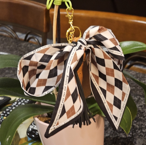 Louis Vuitton Malletier Luggage Tag with Twilly on Keychain w/Bag Charms - Picture 8 of 8